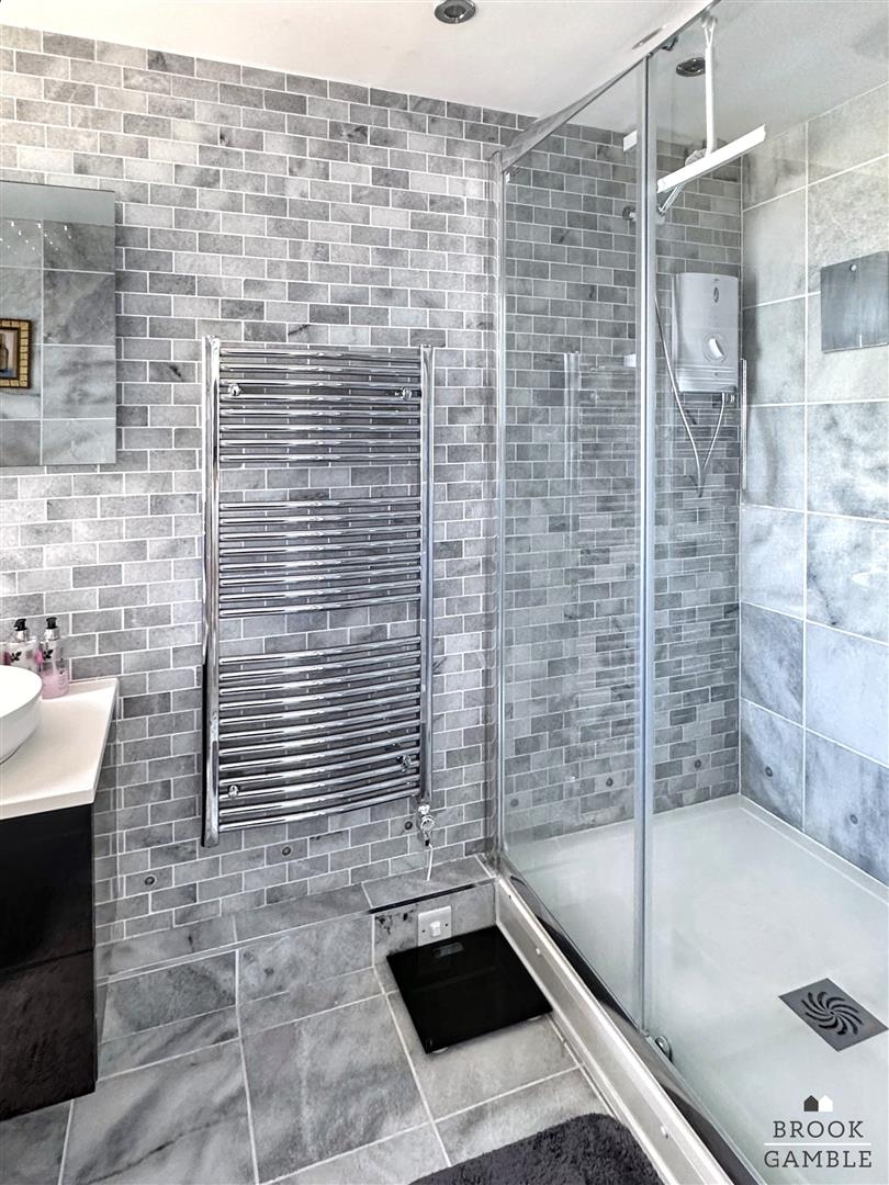 2 Bedroom Apartment - Purpose Built. 12 San Diego Way in Eastbourne,  15